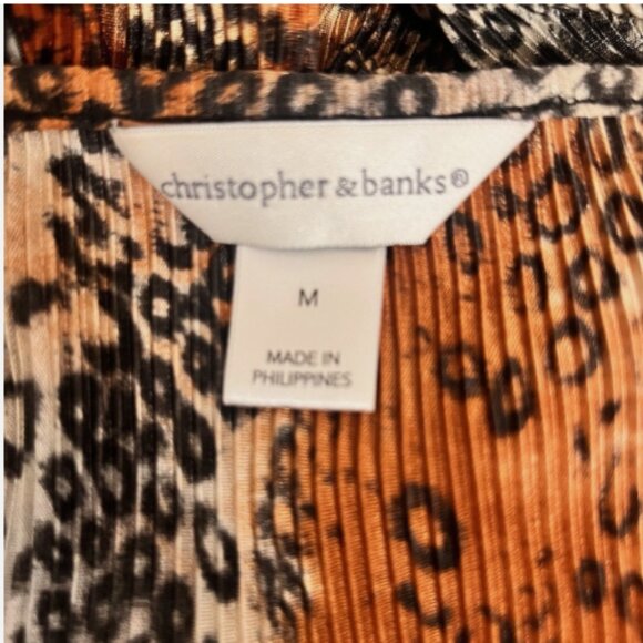 Christopher & Banks. Size M. Micro Pleated Beaded Animal Print Scoop Top. B121 - Picture 5 of 5